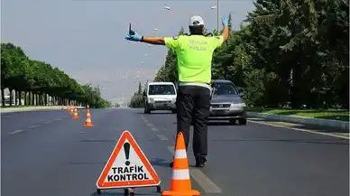 İçişleri Bakanı Yerlikaya, son bir haftalık trafik denetimini verilerini paylaştı