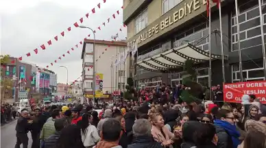 Maltepe Belediyesi işçileri greve çıktı: 'Sendika tarafından satıldık' tepkisi