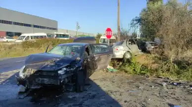 Bursa'da korkunç trafik kazası: İki araç birbirine girdi