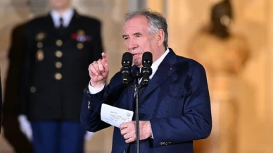 François Bayrou, başbakanlık görevine başladı: Aşırı sağdan destek geldi