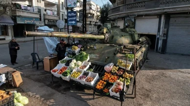 Suriye'de esnaflar Esed'in tanklarını manav tezgahına dönüştürdü