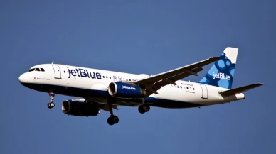 JetBlue’ya rekor ceza: Uçuş gecikmeleri sebebiyle 2 milyon dolar ödeyecek