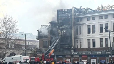 Eminönü'nde Mısır çarşısında yangın çıktı