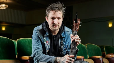 İngiliz punk ve folk şarkıcısı Frank Turner İstanbul'a geliyor