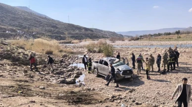 Şırnak'ta kamyonet şarampole yuvarlandı!