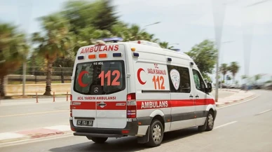 12 yaşındaki çocuk ambulansın önüne atladı