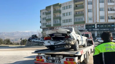 Adıyaman'da iki otomobil çarpıştı: 2 yaralı