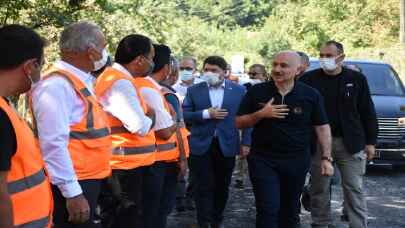 Bakan Karaismailoğlu, Bartın’da selde yıkılan köprünün yerine kurulan panel köprünün açılışına katıldı: