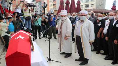 Tedavi gördüğü hastanede şehit olan Uzman Çavuş İsmail Şebelek, Trabzon’da son yolculuğuna uğurlandı