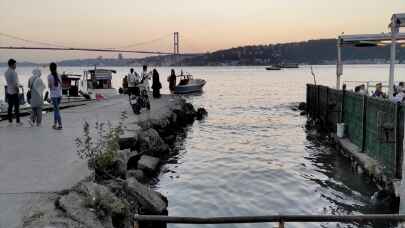 Çengelköy Bekar Deresi’ndeki kötü koku çevreye rahatsızlık veriyor