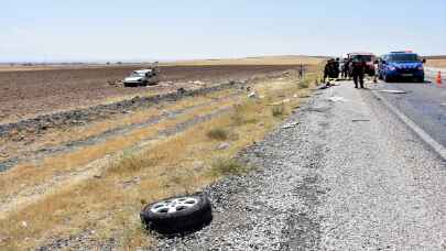 Aksaray’da hafif ticari araç şarampole devrildi: 1 ölü, 4 yaralı