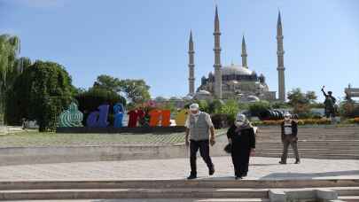 Aşılanmanın yüksek olduğu Trakya’da birçok kişinin maske takmadığı gözleniyor