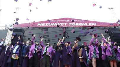 Maltepe Üniversitesi mezunlarına veda etti