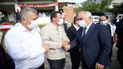 Trabzon Valisi İsmail Ustaoğlu’nun vefat eden babasının cenazesi Düzce’de toprağa verildi