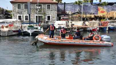 Marmaris’te dalgıçlar, derelerde temizlik yaptı