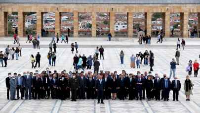 Memleket Partisi Genel Başkanı İnce Anıtkabir’i ziyaret etti