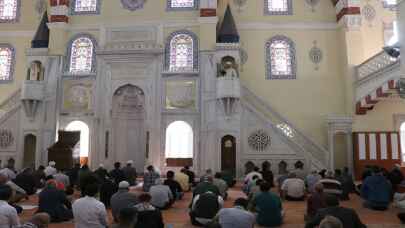 Diyanet İşleri Başkanı Erbaş, Gaziantep Ulu Cami’de hutbe irat etti: