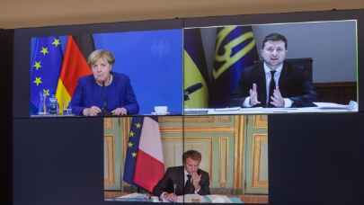 Ukrayna Devlet Başkanı Zelenskiy, Macron ve Merkel ile çevrim içi görüştü