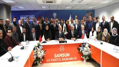 Ulaştırma ve Altyapı Bakanı Karaismailoğlu, AK Parti Samsun İl Başkanlığı’nda konuştu