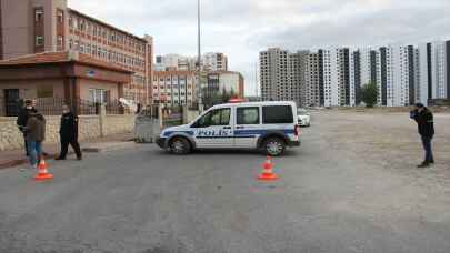 Kayseri’de ”yol verme” nedeniyle çıkan bıçaklı kavgada 2 kurye yaralandı