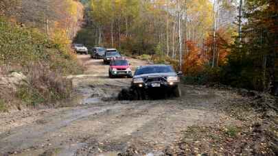 Bolu’da gazeteciler offroad gezisiyle adrenalin heyecanı yaşadı