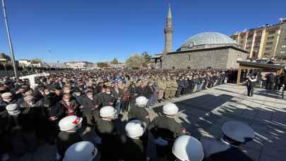 Silah kazası sonucu şehit olan askerin cenazesi Erzurum'da