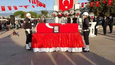 Balıkesir’de şehit olan polis memuru için tören düzenlendi