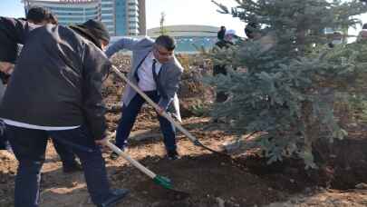 Doğu Anadolu’da ”Milli Ağaçlandırma Günü”nde fidanlar toprakla buluşturuldu