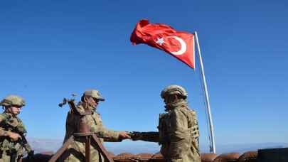 75 yaşındaki Hatice annenin çorapları Mehmetçiklere ulaştı