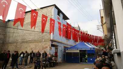 Kilis’teki hudut birliğinde şehit olan askerin Gaziantep’teki ailesine şehadet haberi verildi