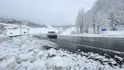 Tunceli’nin Pülümür ilçesinde kar kalınlığı 15 santimetreye ulaştı