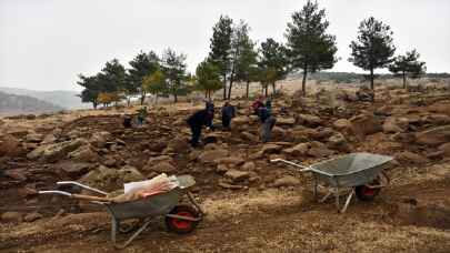 UNESCO’nun geçici listesindeki Yesemek’te 15 heykel gün yüzüne çıkarıldı