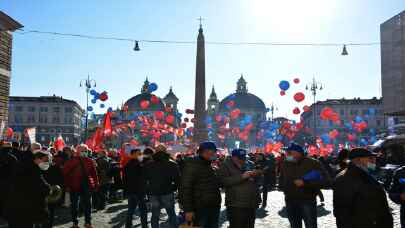 İtalya’da bütçe protestosu