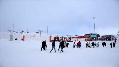 Erciyes kayak yapacaklar için hazır