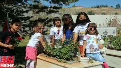 Teröristlerin katlettiği şehit Bedirhan bebek ve annesi Sivas’ta anıldı