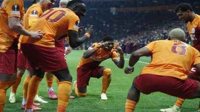 Galatasaray Farklı Yendi Turlamayı Garantiledi!