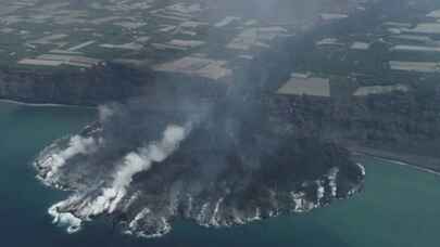 La Palma adasındaki Cumbre Vieja yanardağında patlamalar devam ediyor