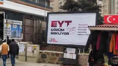 Esenyurt'ta EYT billboardları