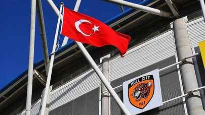 Hull City Stadyumuna Türk bayrağı asıldı