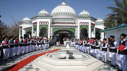 İSLAMABAD - Diyanet İşleri Başkanı Erbaş, Pakistan'da ilim insanlarıyla buluştu