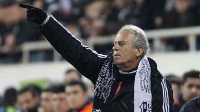 Mustafa Denizli Beşiktaş'a geri mi dönüyor?