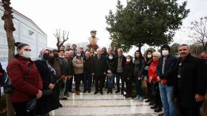 Yaşar Kemal İzmir Karabağlar'da, adını taşıyan mahallede anıldı