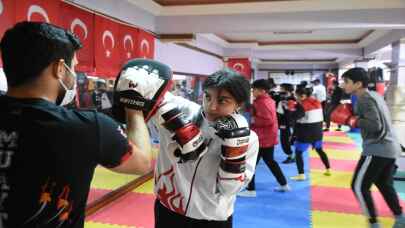 Yıldızlarda Avrupa şampiyonu muaythai sporcusu Eylül Aslan'ın hedefi büyük: