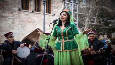 Azerbaycan'da Nevruz kutlanıyor