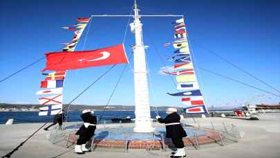 Çanakkale Deniz Zaferi'nin 107'nci yılı etkinlikleri Çimenlik Kalesi'ndeki törenle başladı