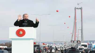 Cumhurbaşkanı Erdoğan: "1915 Çanakkale Köprüsü her bir teknik özelliğiyle de farklı anlamlar taşıyor."