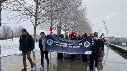 Kocaelili izcilerden 'şehitlere saygı' yürüyüşü