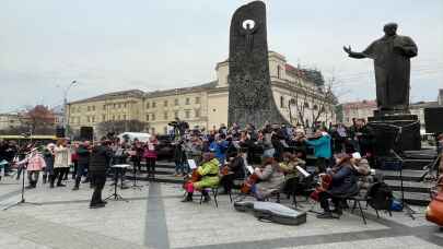 LVİV - Rusya'nın saldırıları Lviv’de konserlerle protesto edildi