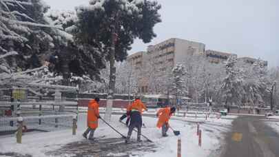 Malatya Büyükşehir Belediyesi'nden kar mesaisi 