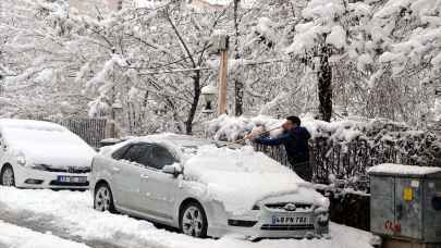 MUŞ - Kar yağışı nedeniyle 154 köy yolu ulaşıma kapandı